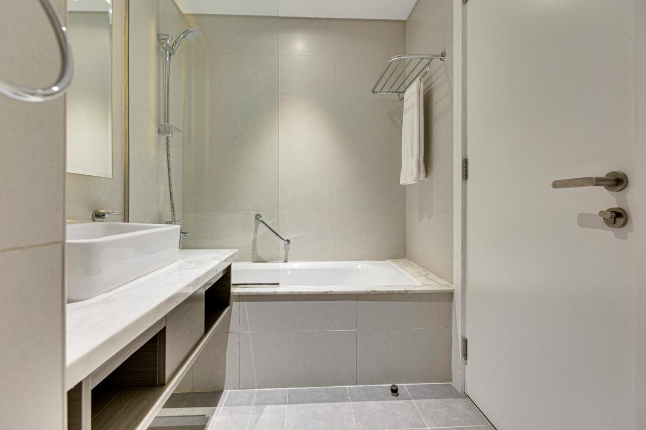 Lovely In Business Bay Apartment *